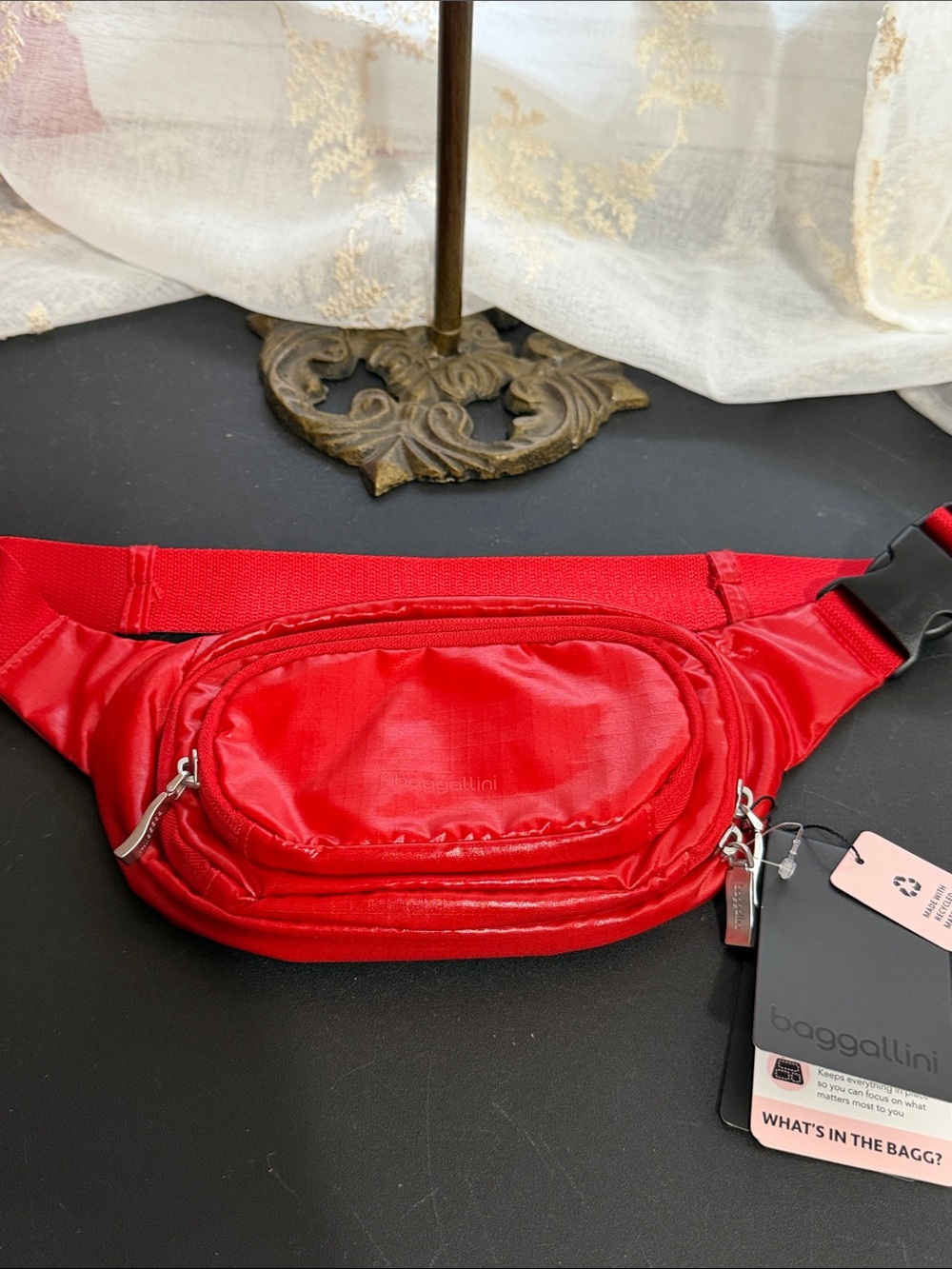 Baggallini red on the go belt bag waist pack
